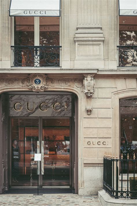 gucci le marais|gucci montaigne paris.